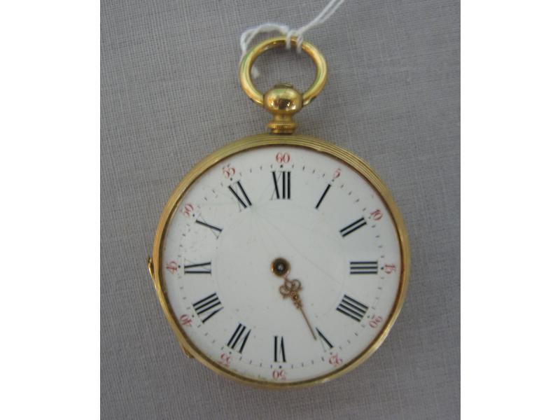 MONTRE DE COL en or jaune, boitier guilloché...