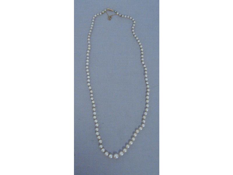 SAUTOIR en perles de culture, fermoir en...