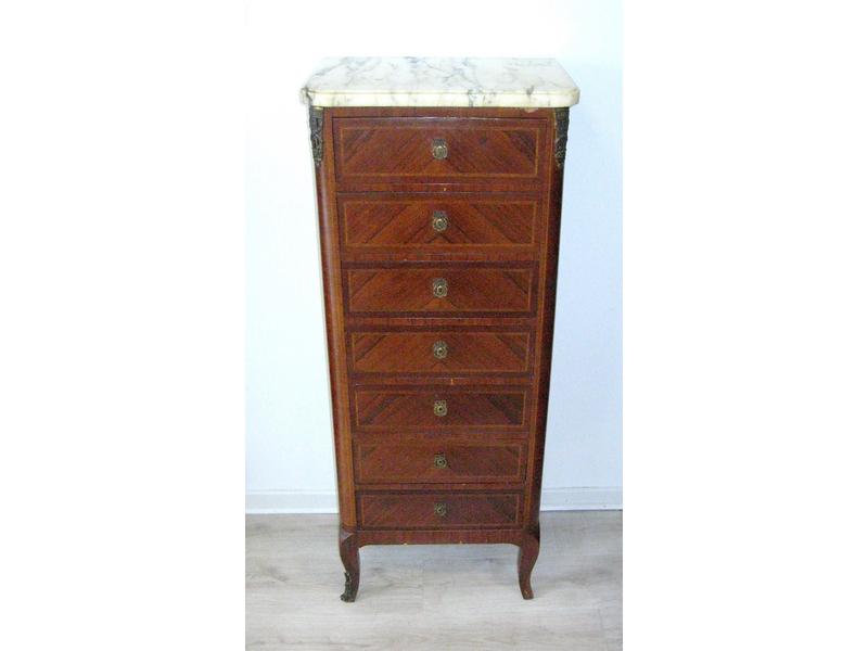 SEMAINIER en placage de bois de rose et filets,...
