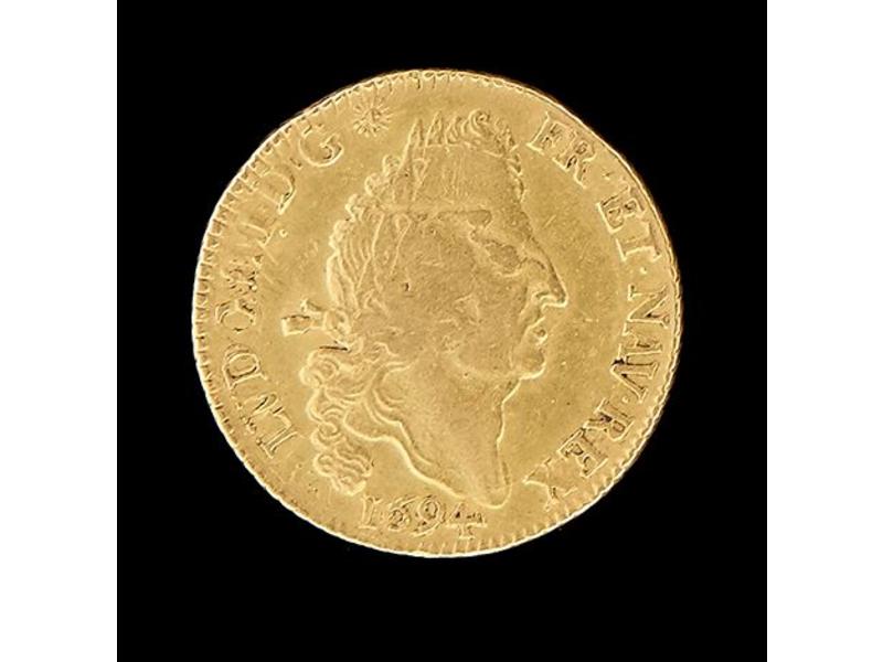 LOUIS XIV (1643-1715). Double louis aux 4...