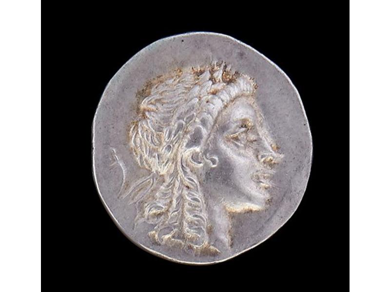 EOLIDE, Myrhina (après 189 av.). Tétradrachme...