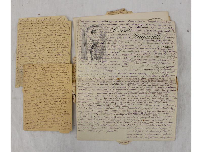 Château d'ARTHEZ-EN-BEARN. Manuscrit daté...