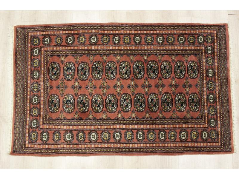 PAKISTAN, Tapis en laine rectangulaire à...
