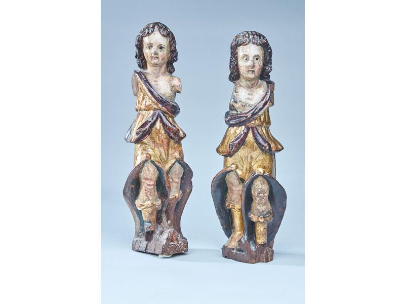 DEUX PERSONNAGES en bois sculpté peints et...