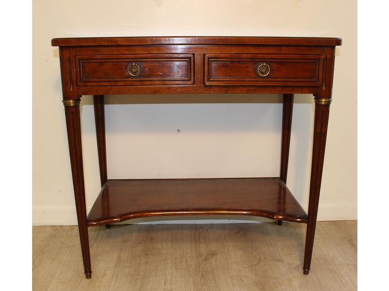 PETIT BUREAU PLAT en acajou et placage d'acajou...