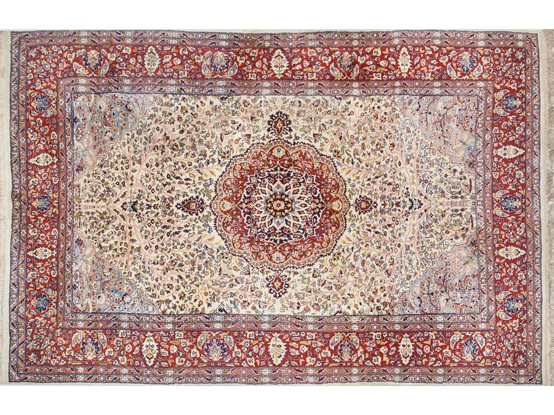 TAPIS CHACHEMIRE rectangulaire à décor d'un...
