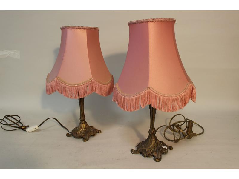 PAIRE DE LAMPES en bronze doré.