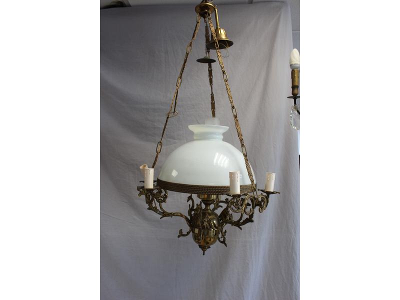 LUSTRE en opaline blanche et bronze doré...