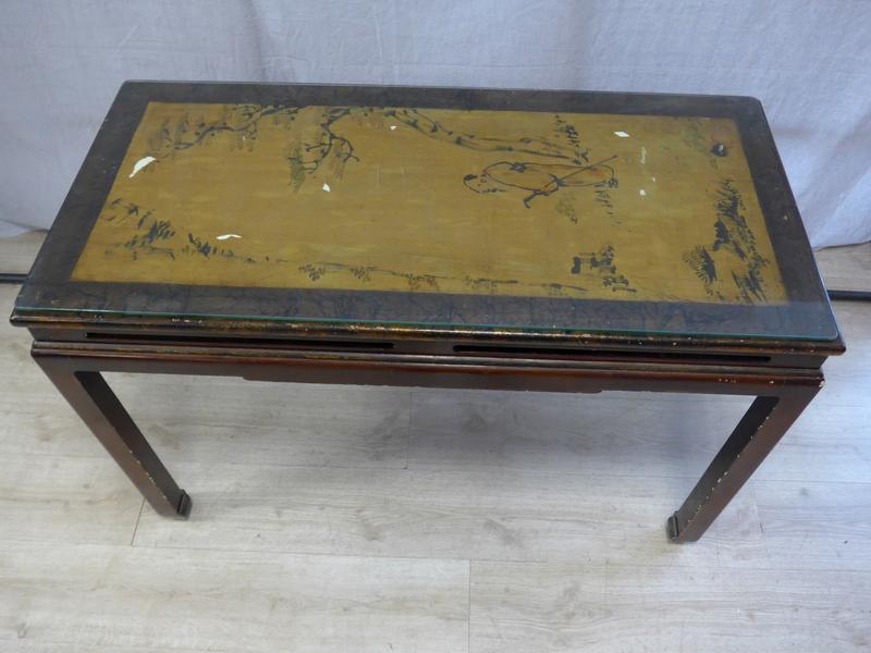 TABLE rectangulaire en bois et laque noire,...