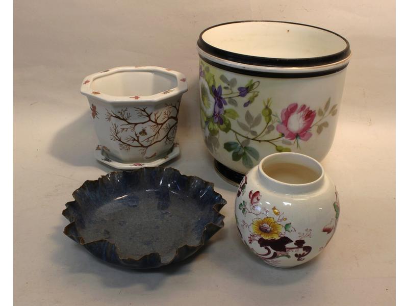 CACHE-POT en porcelaine de Paris à décor...