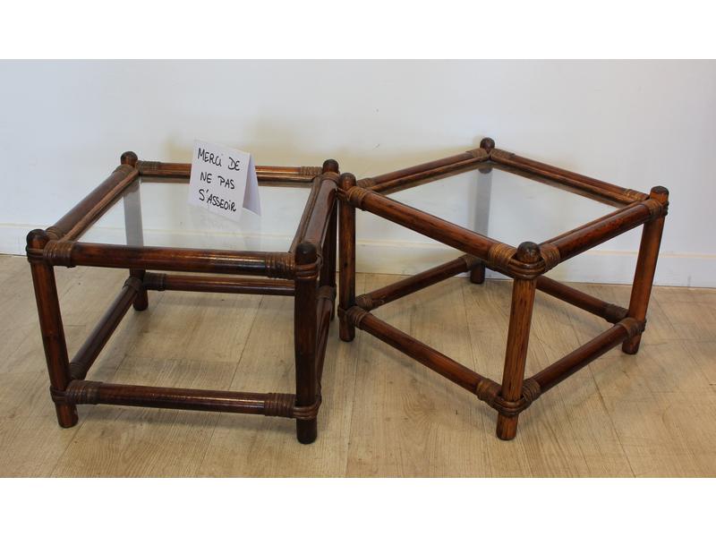 PAIRE DE TABLES BASSES carrées en bambou,...