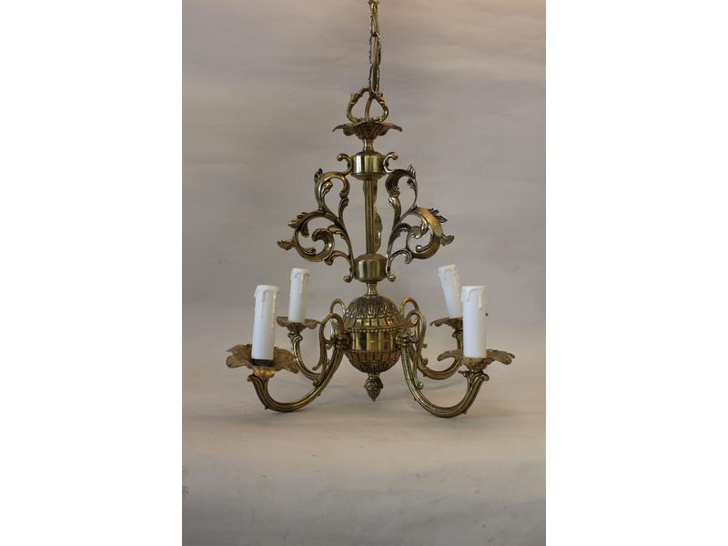 LUSTRE en métal doré à quatre lumières