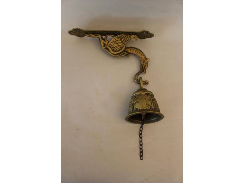 PETITE CLOCHE en bronze et SA POTENCE, à...