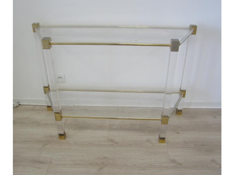 CONSOLE de forme trapezoïdale en plexiglass...