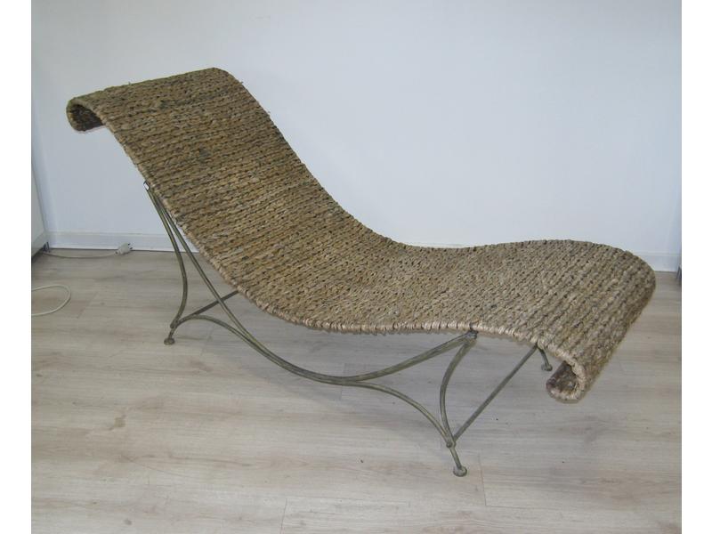 CHAISE LONGUE en fer forgé en paille tre...