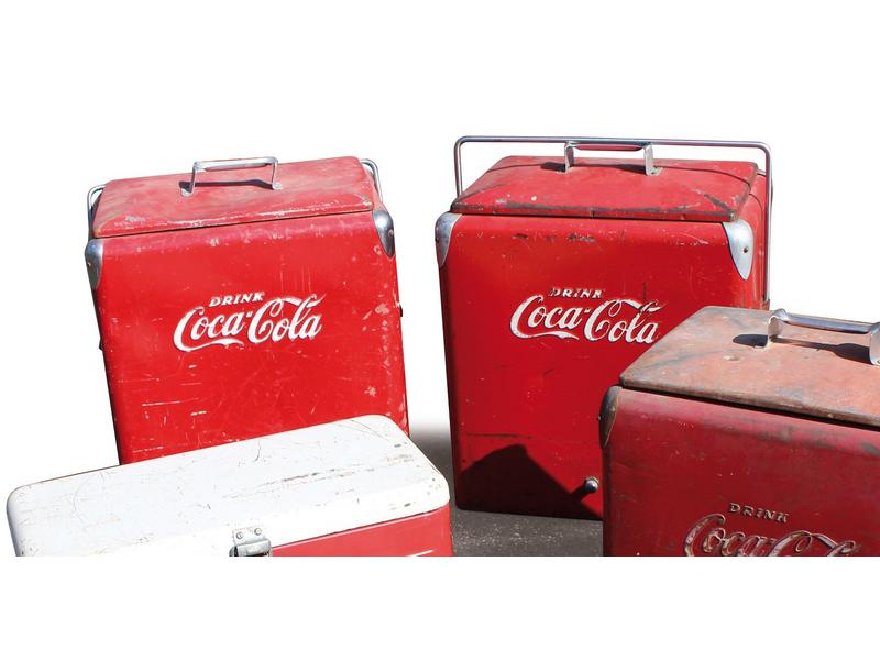 *COCA-COLA