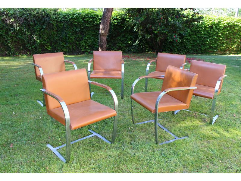 KNOLL