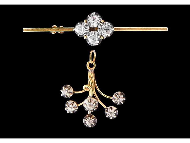BARRETTE ET SON PENDANT en or jaune (585),...