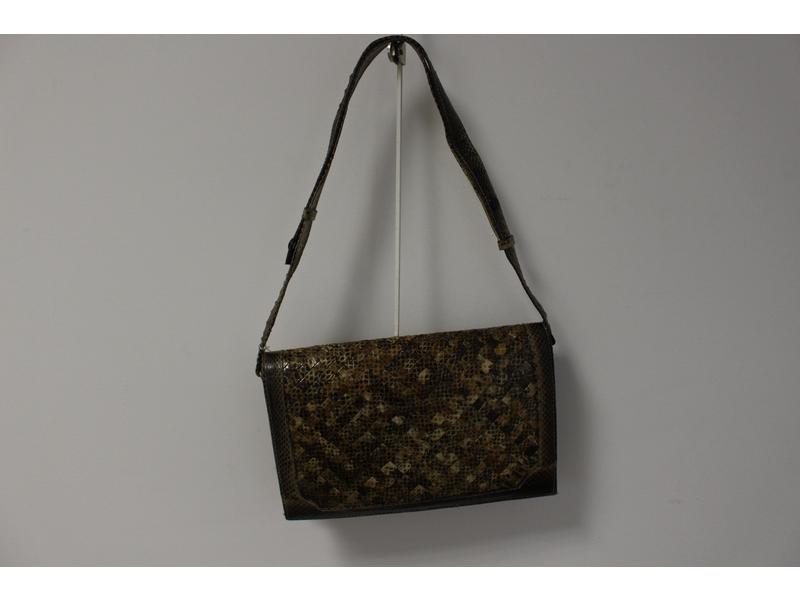 SAC bandoulière baguette en serpent ouvrant...