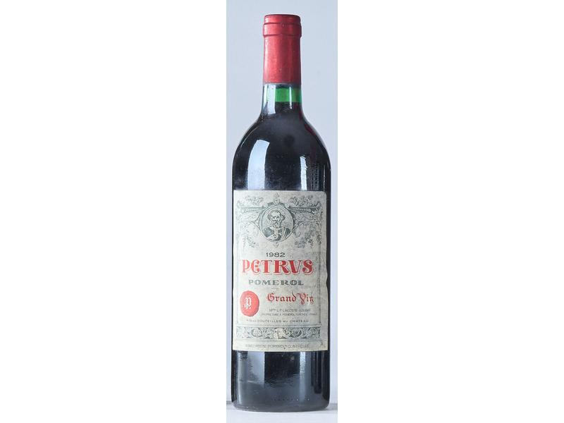 1 Blle PETRUS, Pomerol, 1982.