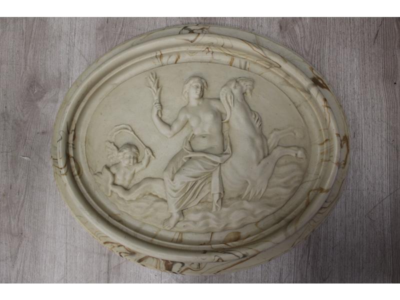 SUITE DE QUATRE MEDAILLONS ovale en bas-reliefs...