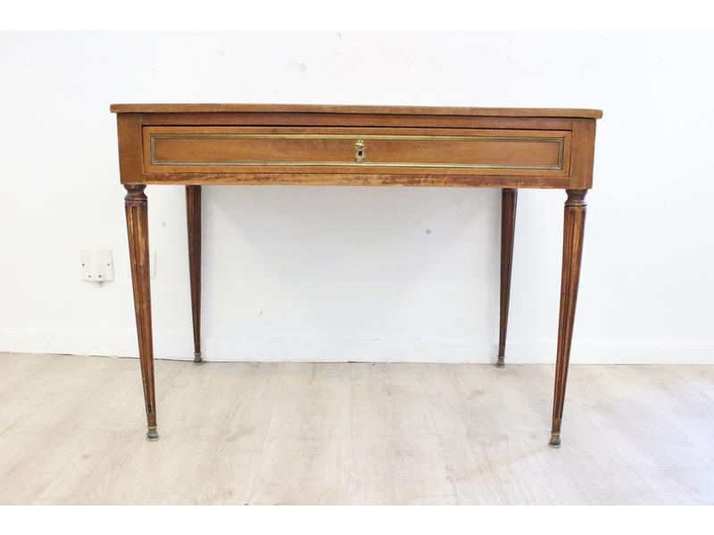 TABLE BUREAU en acajou et placage d'acajou...