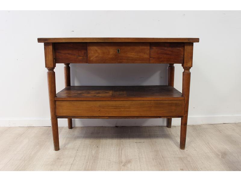 TABLE-DESSERTE en merisier ouvrant par trois...