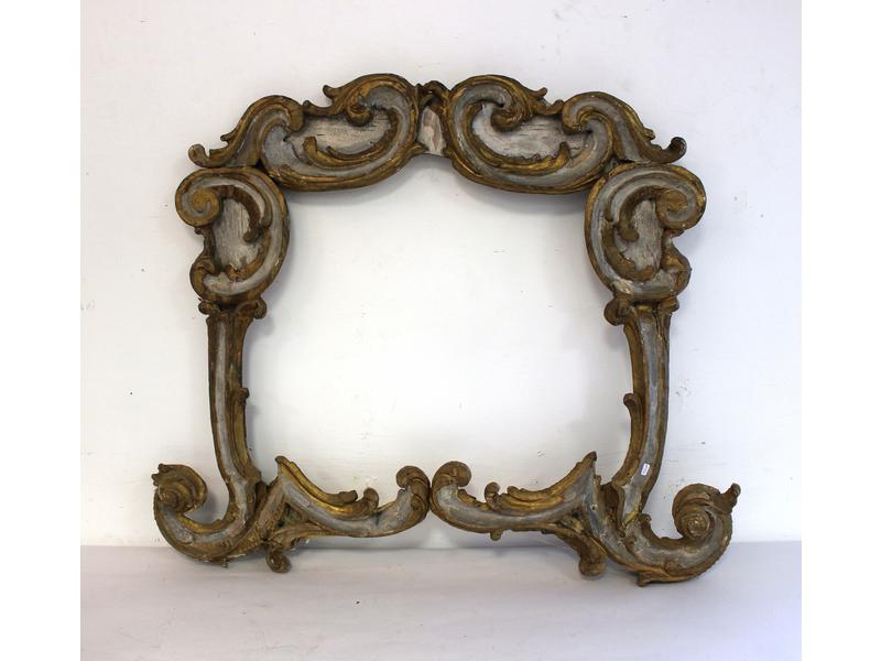 CADRE probablement pour dessus de porte en...