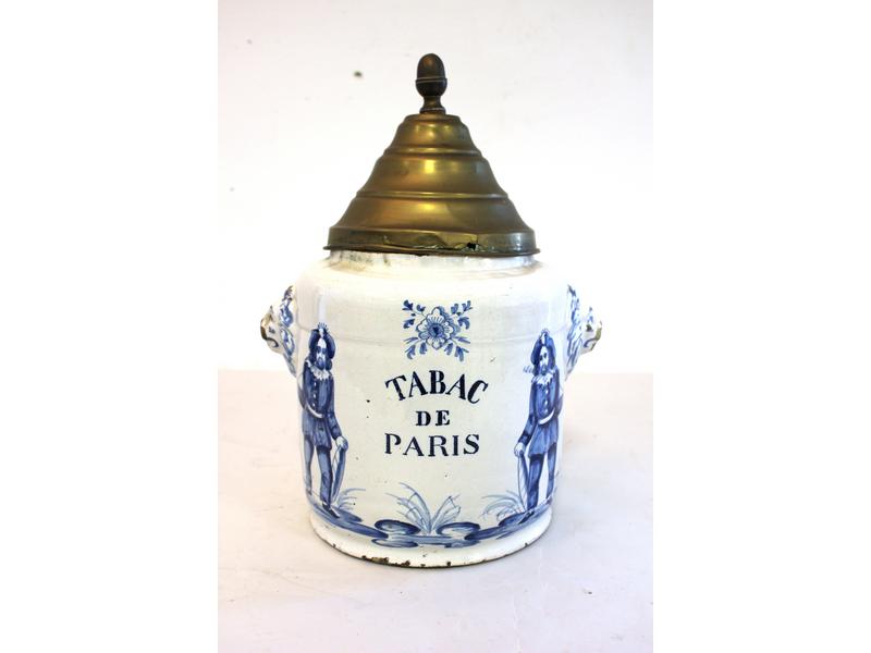 POT A TABAC de forme cylindrique à deux anses...