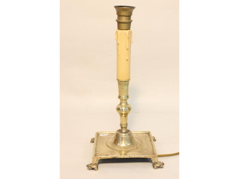 FLAMBEAU en laiton de forme balustre, base...