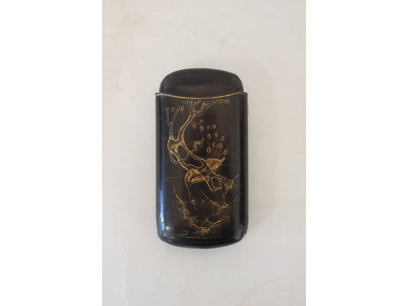 ETUI rectangulaire en laque noire à décor...