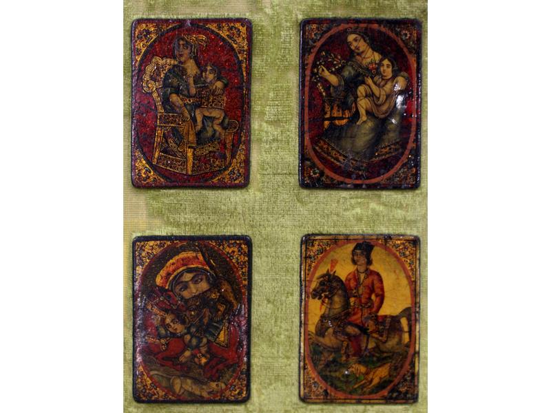 QUATRE CARTES A JOUER laquées, Iran qâjâr,...