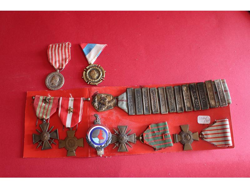 ENSEMBLE DE DECORATIONS MILITAIRES françaises,...
