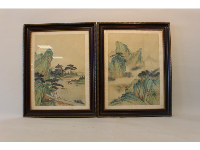 DEUX AQUARELLES sur papier de soie représentant...