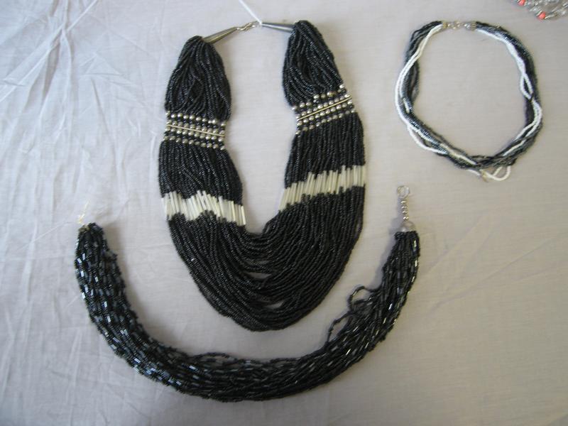 IMPORTANT COLLIER DRAPERIE fantaisie en perles...