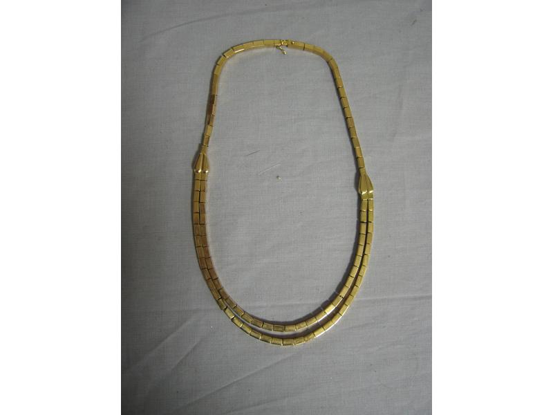 COLLIER en mailles rectangulaires articulées...