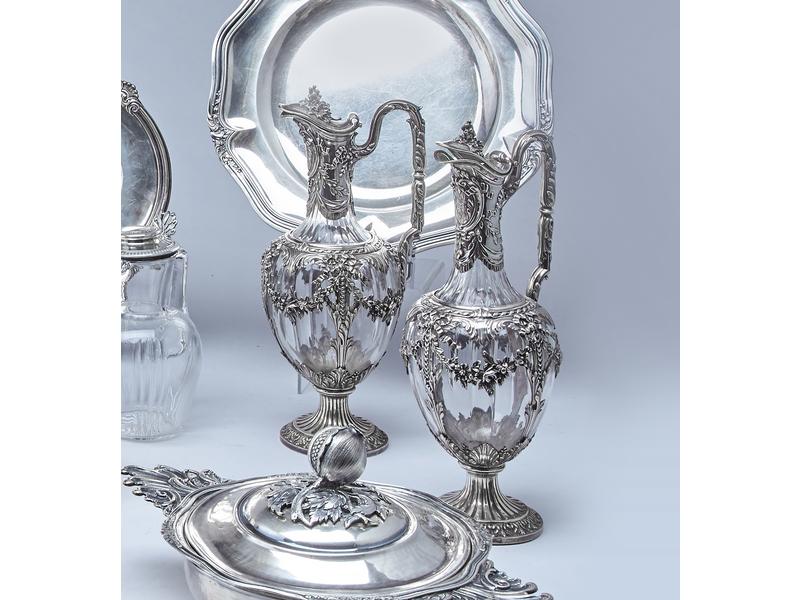 PAIRE D'AIGUIERES en cristal, monture en...