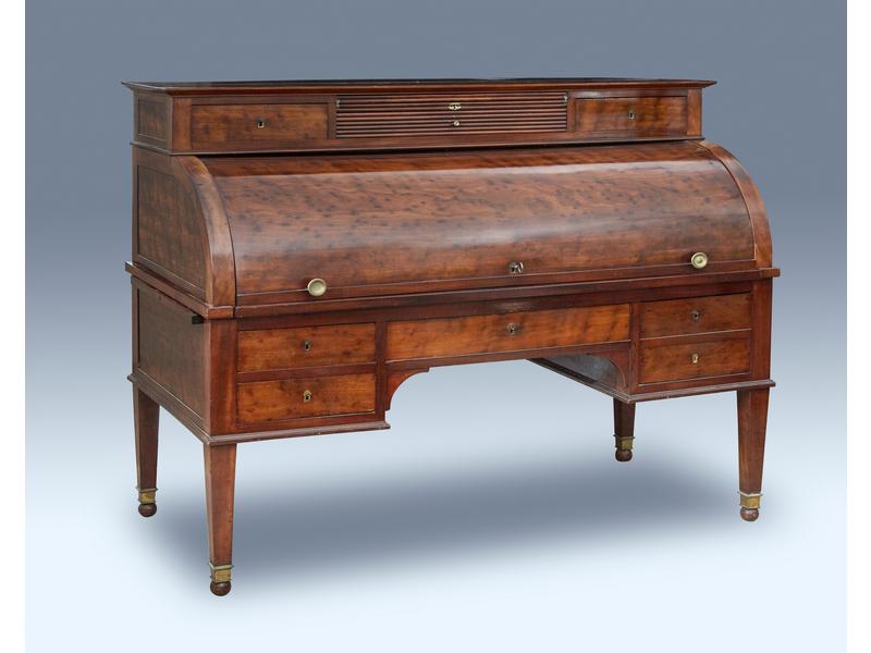 BUREAU à cylindre en acajou et placage d'acajou,...