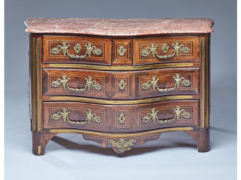 COMMODE  en bois de placage et marqueterie,...