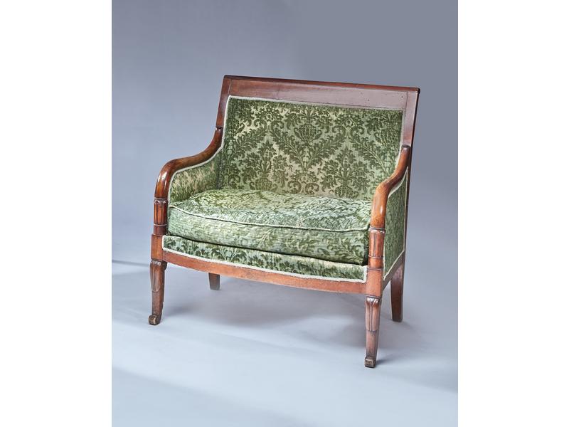 MARQUISE en acajou et placage d'acajou, console...