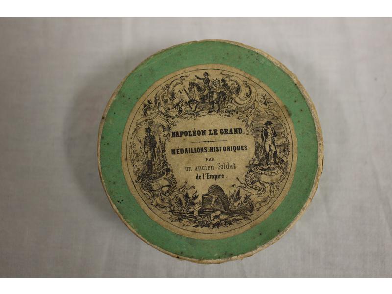 NAPOLEON LE GRAND, Médaillons historiques...