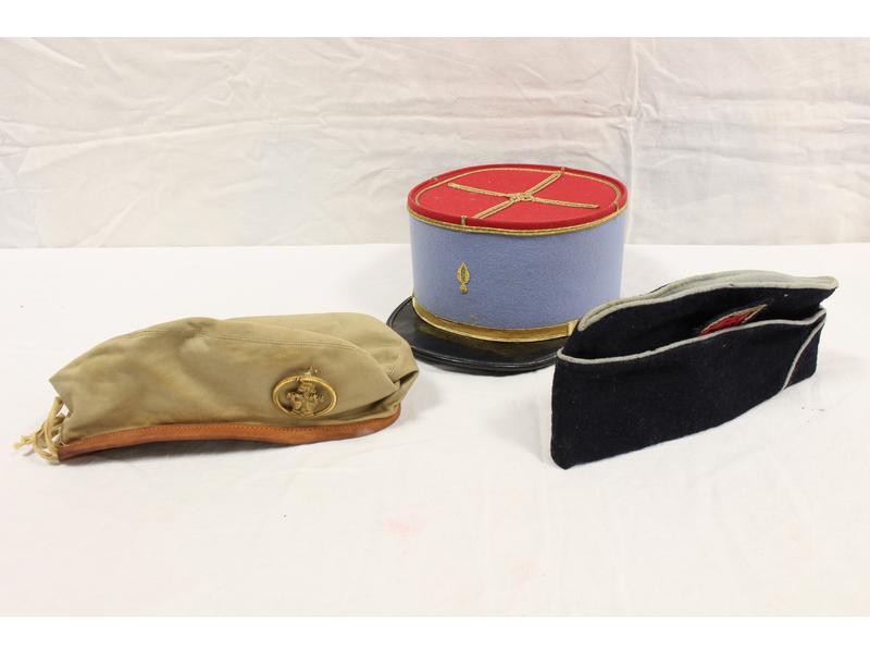 KEPI DE SAINT-CYR, CALOT MILITAIRE bleu-marine...