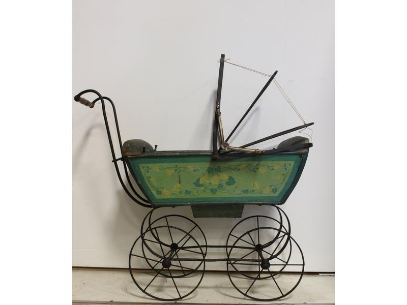 LANDAU de poupée en métal et bois peint ...
