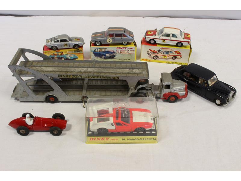 DINKY TOYS