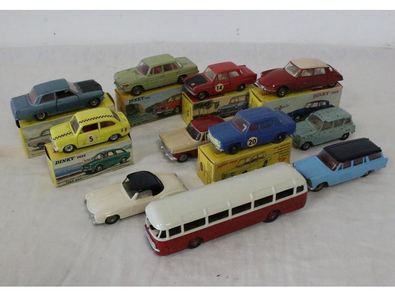 DINKY TOYS