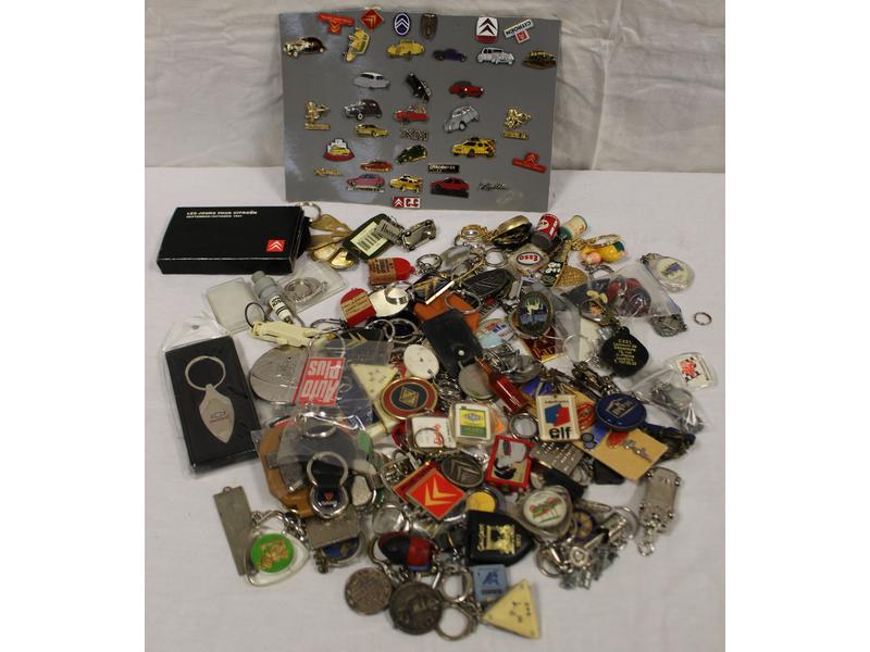 LOT DE PIN'S et PORTE-CLEFS publicitaires...