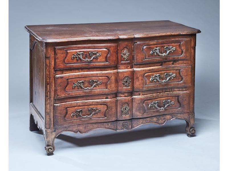 COMMODE de forme rectangulaire en chêne à...