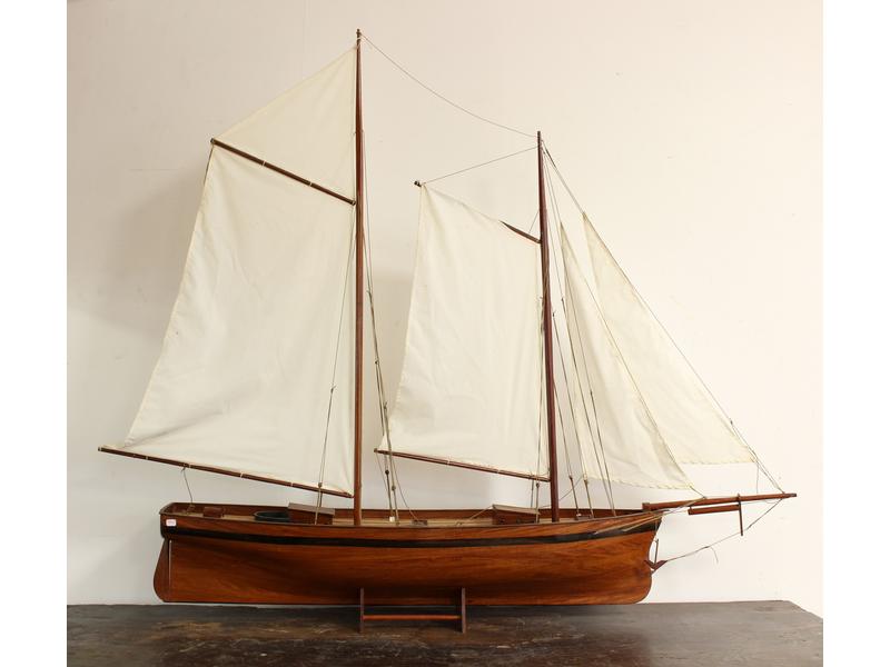 IMPORTANTE MAQUETTE DE BATEAU deux mâts en...