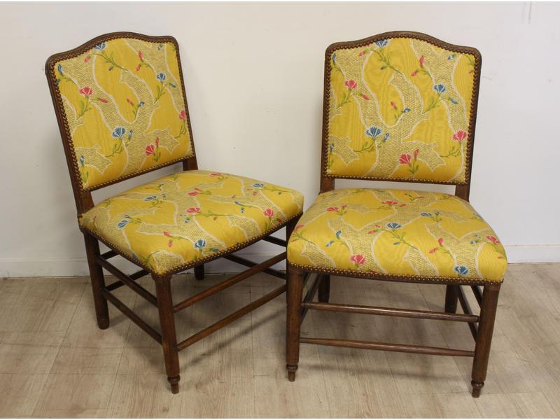 PAIRE DE CHAISES à dossier plat en chêne,...