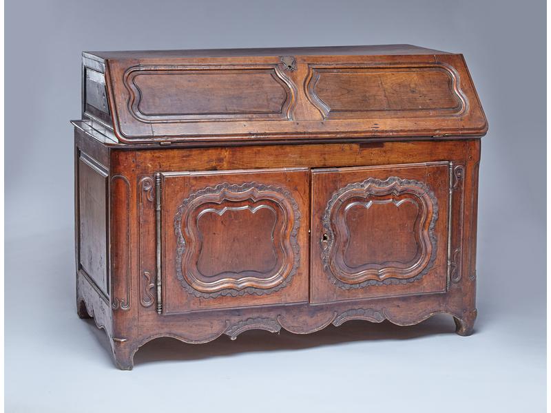 BUREAU DE PENTE en bois naturel mouluré et...